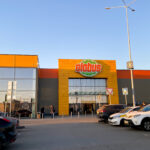 batalia de la rafturi pentru noi f09f9b92 gigantul globus ia in calcul sa intre pe piata locala reprezentatii marelui rival lidl si kaufland au venit la bucuresti 6a87f5f2479df