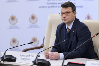 brelocul lui simion rodeanu spune despre grindeanu ca e tot mai disperat 6a84497ddb7ed
