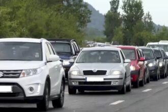 drumurile de pe litoral si de la munte spre bucuresti se aglomereaza la final de weekend lista rutelor alternative pe unde soferii pot scapa de cozi 6a82856462651