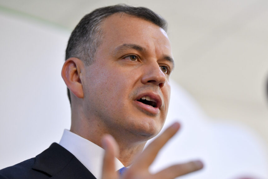 eugen tomac consilier prezidential legea salarizarii unitare este necesara 6a7f65cfec5c0