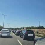 foto coada cash obstacol de zeci de kilometri pe a2 autostrada de la bucuresti la mare stai blocat si 3 ore asteptand sa si faca damblaua soferii care platesc doar numerar taxa 6a6dc5552d2d0