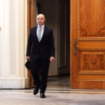 fratele ambasadorului romaniei in sua atac la liderul aur george simion dupa apelul fostilor oficiali americani privind viza peripetiile lui simion prin sua s au intors impotriva lui 6a82e79a6a6a8