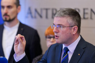 ministerul economiei lanseaza platforma de dialog strategic cu mediul de afaceri si societatea civila darau deciziile nu vor mai fi luate din spatele unui birou 6a85549ce6869