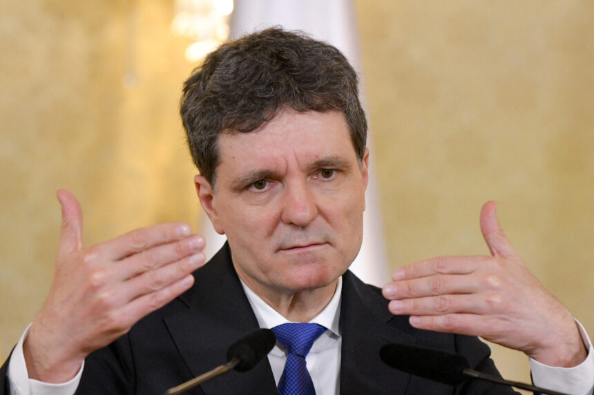 nicusor dan merge la adunarea generala a onu discurs la new york si lobby pentru dacian ciolos 6a880cc8ea832