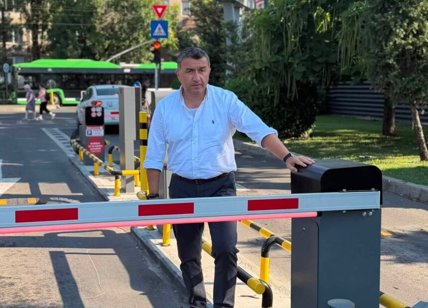 primariile bucurestene au descoperit parcarile hipermarketurilor si vor sa negocieze pentru ele masinile ar putea dormi la kaufland carrefour co cat timp magazinele sunt inchise 6a8ed364a9cc8