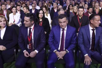 psd intre fumigenele despre guvernare si butoiul cu pulbere pe care sta 6a7ecd9d64b07