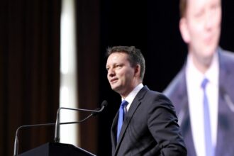 siegfried muresan sustine ca psd nu vrea o lege echitabila a salarizarii chiar si cu pretul pierderii celor 770 de milioane de euro 6a8ec9b37c4ed