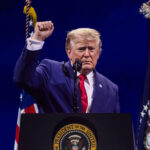 strangere de fonduri pentru asasinarea lui donald trump la un post de televiziune cati bani a strans realizatoarea emisiunii 6a859b0152982