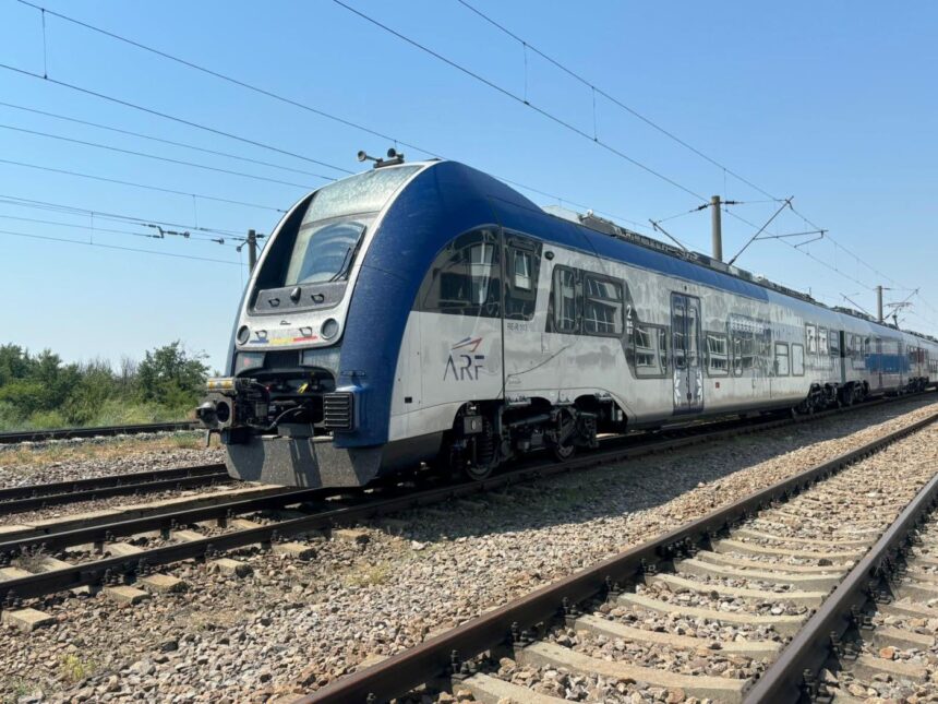trenurile pesa predate cfr calatori puse in circulatie cu aerul conditionat defect nu toate ramele ar fi fost testate pe canicula raspunsul arf 6a8ee1751419b