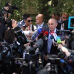 un fost presedinte de tara si fiul lui arestati intr un dosar de coruptie 6a8d52c999a76