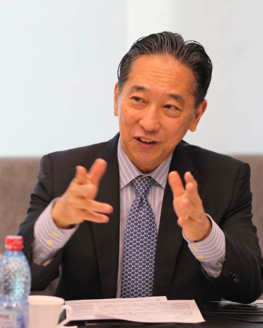 video ambasadorul japoniei in romania katae takashi nadia comaneci este numele care le vine japonezilor in minte cand se gandesc la romania 6a8a8eec3c1cf