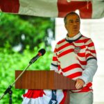 video ambasadorul sua la bucuresti are radacini est europene dar tot nu s a putut hotari sarmale sau burgeri 6a8949310b580
